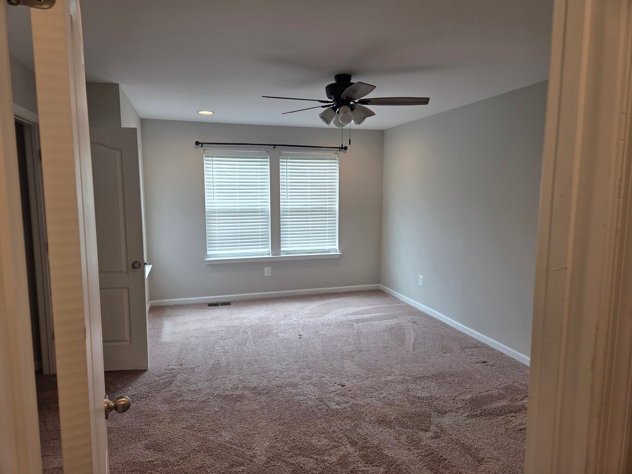 Primary bedroom - 128 Loblolly Dr