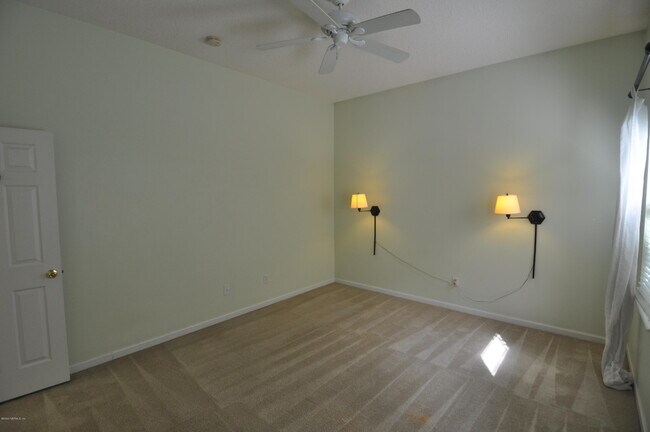 Building Photo - 1637 Hammock Grove Ln