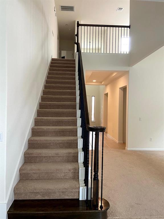 Building Photo - 2918 Zelma Dr