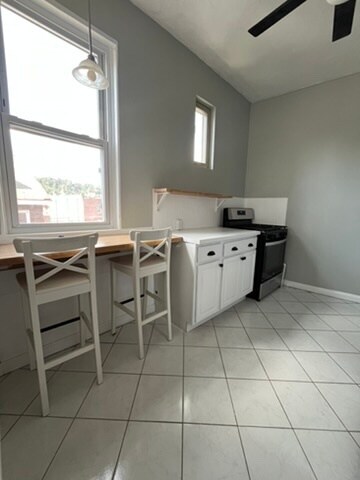 Kitchen - 5341 Carnegie St