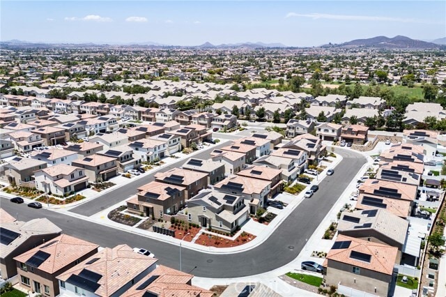 Building Photo - 36469 Shine Dr