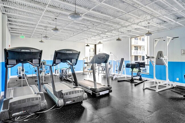 Building Photo - 1600 S Ocean Dr