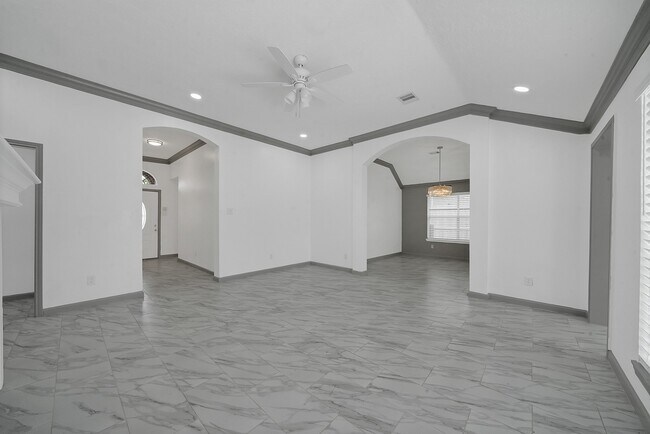 Building Photo - 3515 Walden Dr