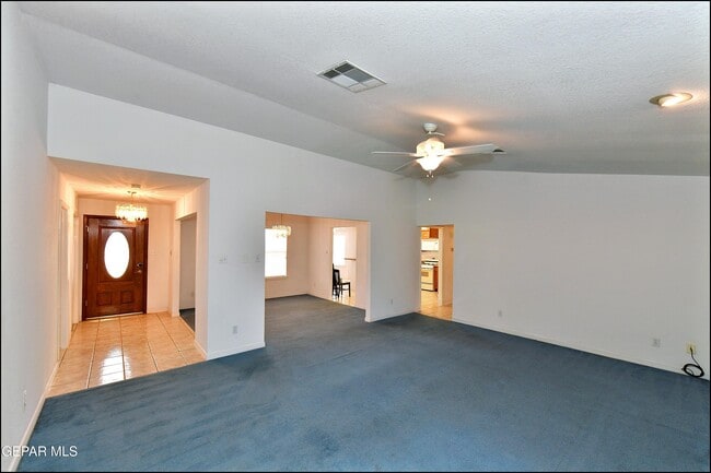 Building Photo - 14101 Koshare Ct