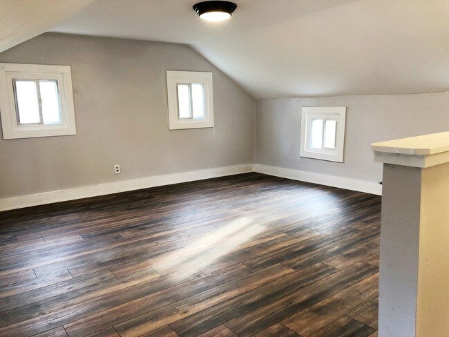 Fourth Bedroom 1 - 1104 NJ-28