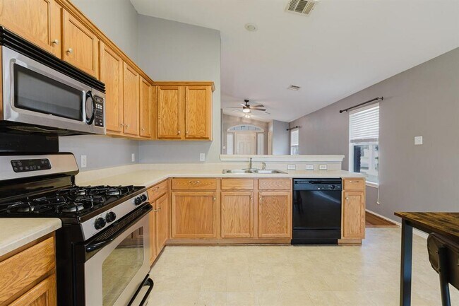Building Photo - 1409 Molson Lake Dr