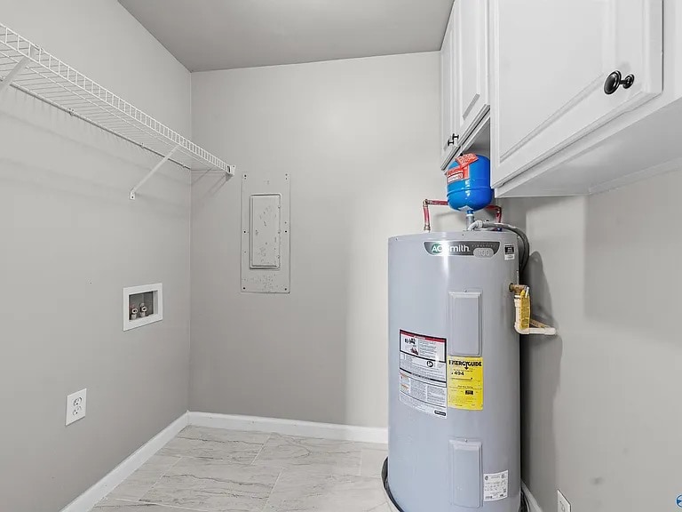 Building Photo - 5624 NW Oakwood Rd