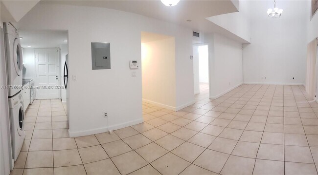 Building Photo - 8500 SW 109th Ave