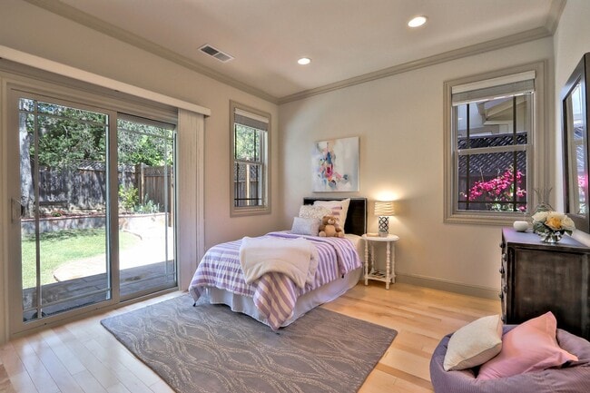 Building Photo - Saratoga 5 Bedrooms with Free Electricity from Solar System