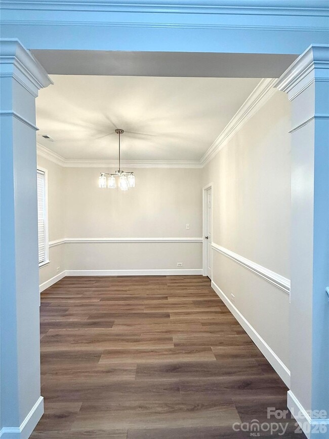 Building Photo - 9235 Island Overlook Ct