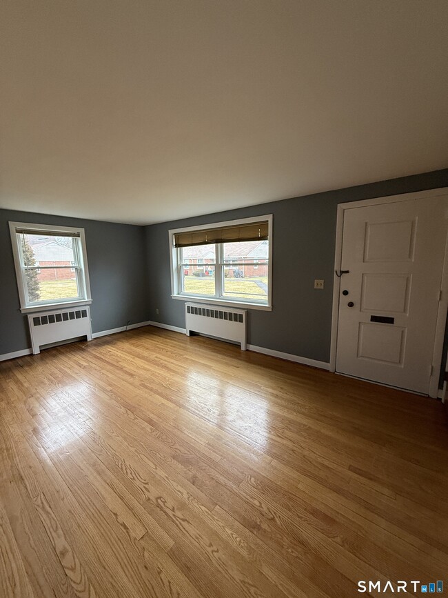 Building Photo - 21 Hartford Ave