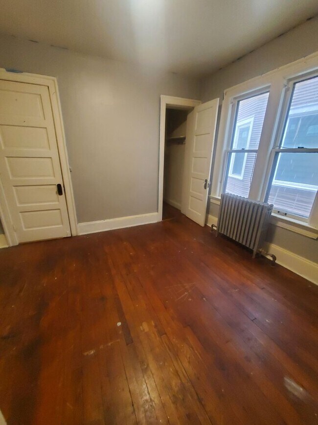 Building Photo - 2922-2924 W Juneau Ave. - 3 Unit