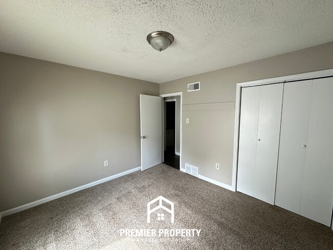 Building Photo - Quiet 3BR/2BA Cove in 38141 | Vaulted Ceilings, Fireplace & 2-Car Garage
