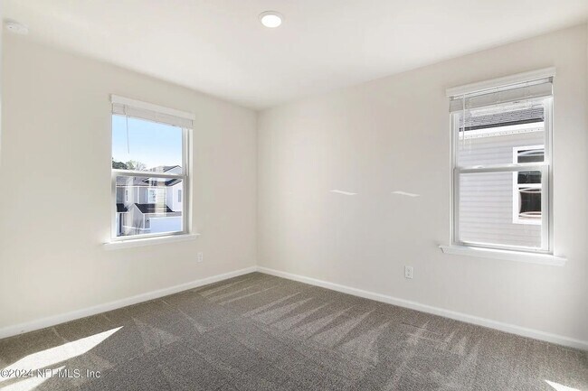 Building Photo - 1354 High Falls Dr