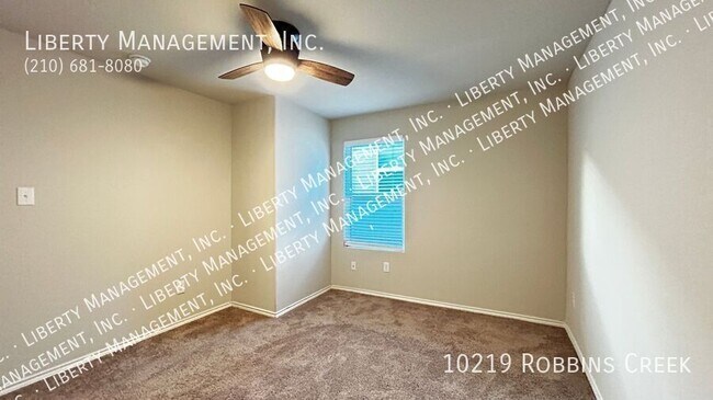 Building Photo - 10219 Robbins Crk