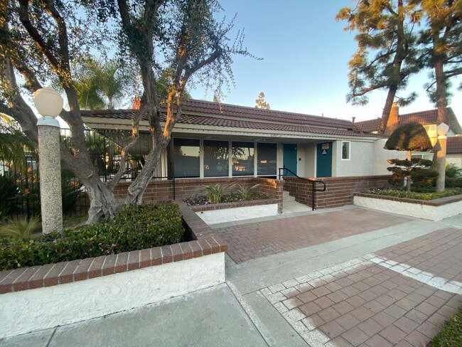 Building Photo - Luxurious 3 Bedroom Cypress Townhouse for Rent!