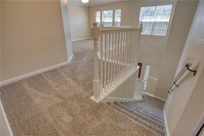 Building Photo - 1107 Middle Brook Dr