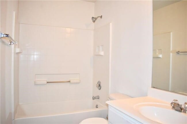 Building Photo - 1000 Salt Creek Trail