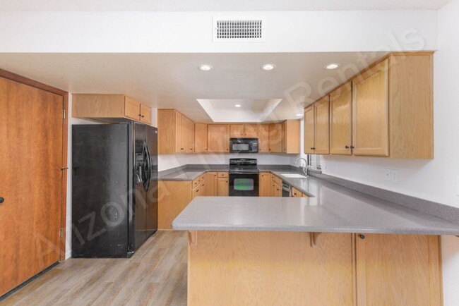 Building Photo - CHARMING NORTHSIDE HOME