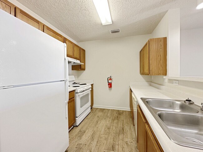 Building Photo - 19360 Chelsey Dr