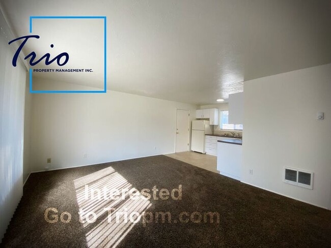 Building Photo - 3515 E Amazon Dr