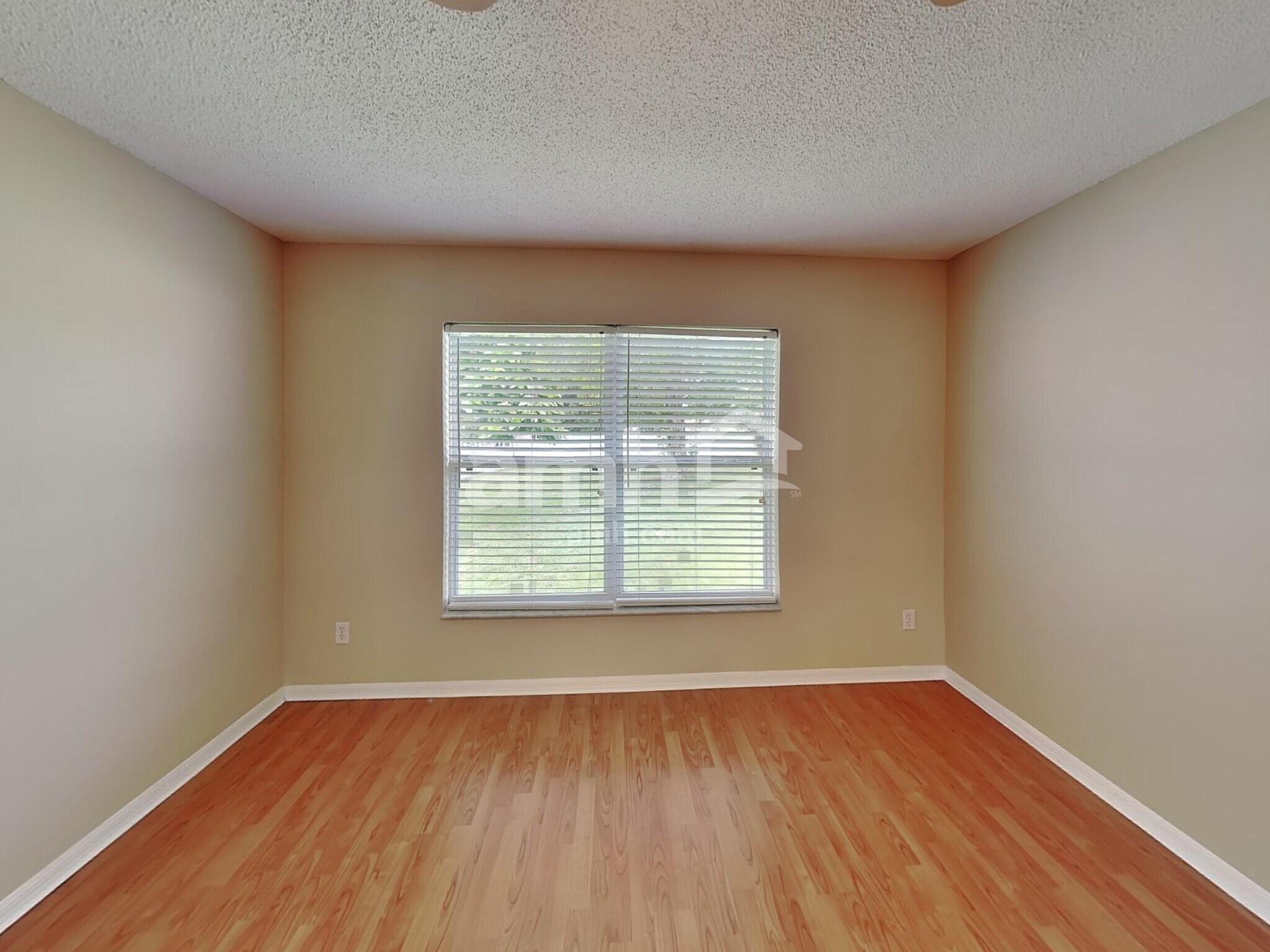 Building Photo - 12131 Woodglen Cir
