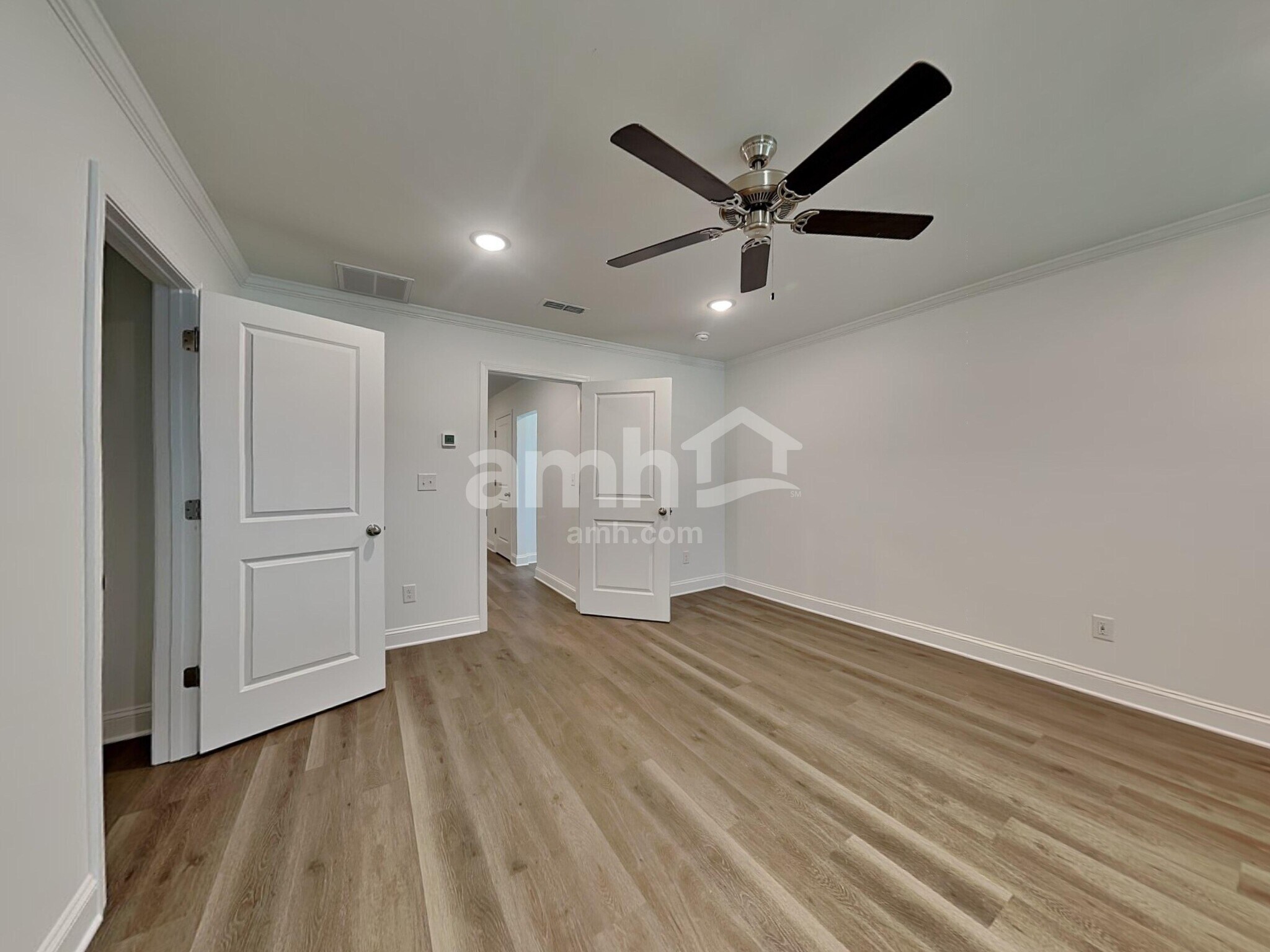 Building Photo - 6066 Rosemore Ln