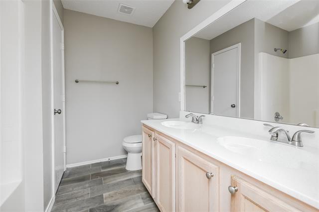 Building Photo - 6051 Guilia Dr