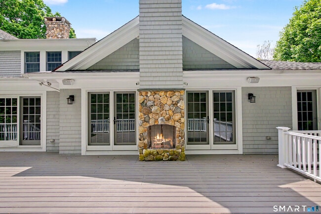 Building Photo - 14 Deerfield Rd
