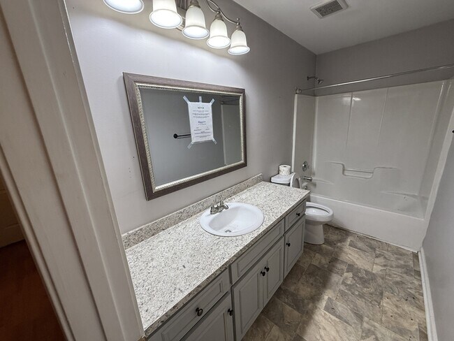 Building Photo - 3 Bed / 2 Bath House for Rent in Phenix City, AL