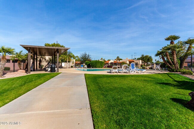 Building Photo - 3407 N Pleasant Dr