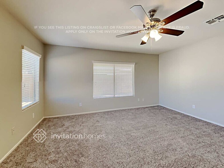 Building Photo - 12724 W Voltaire Ave