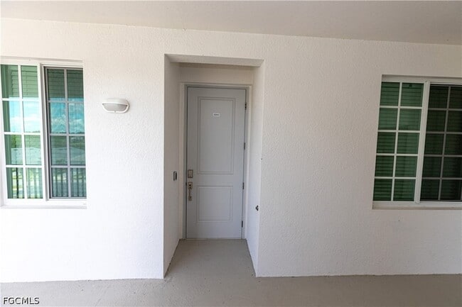Building Photo - 15375 Grn Acrs Ave