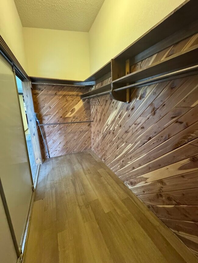 Building Photo - 1417 FM 969