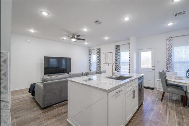 Building Photo - 1101 Riverstone Trl