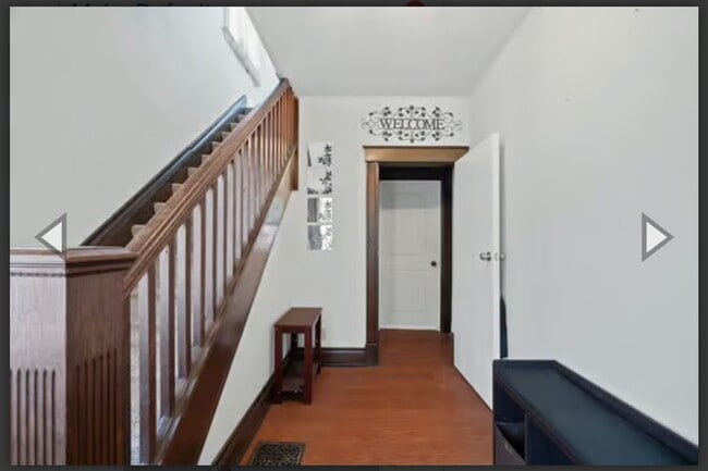 Building Photo - CHEVIOT - Roomy 3 bed 1 bath upstairs in 2...