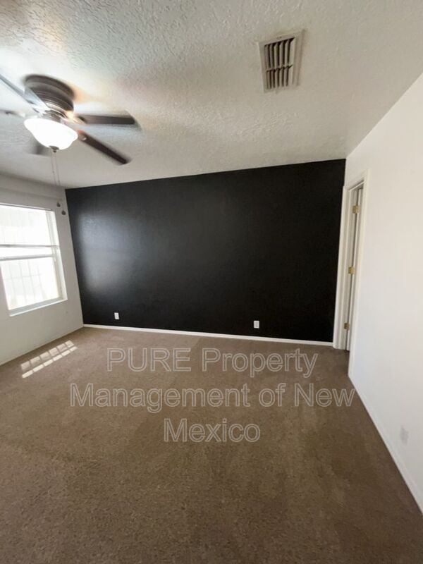 Building Photo - 652 Quailbrush Dr NW