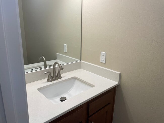 Building Photo - Renovated 3BR/2.5BA Townhome — Garage + Backyard — Great Schools — $1,700/mo