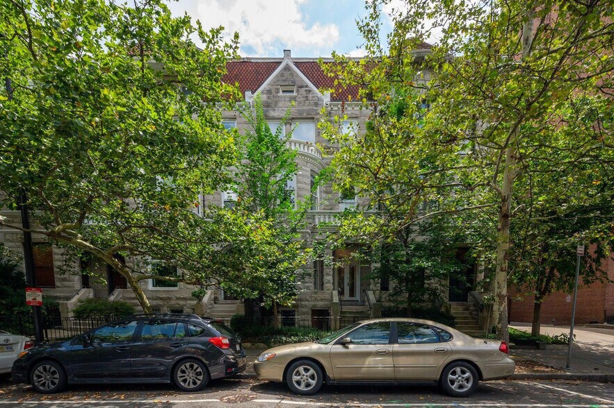 Building Photo - 1744 Corcoran St NW