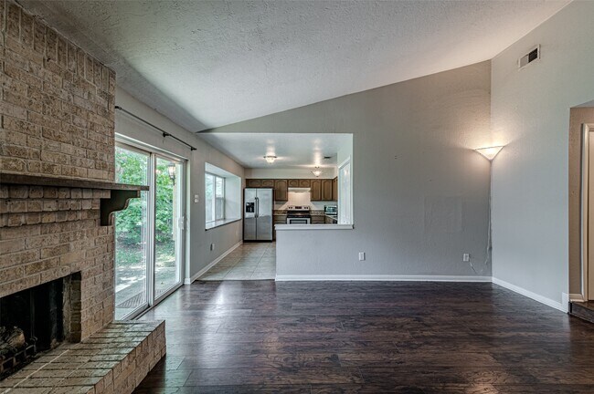 Building Photo - 9702 Birsay St