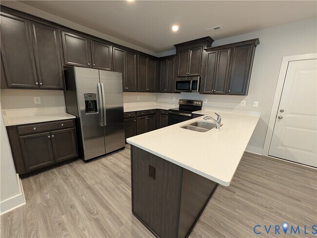 Building Photo - 2715 Acadia Dr
