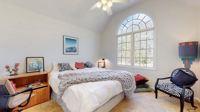 Building Photo - 8745 Old Charlotte Pike