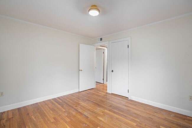 Building Photo - 20 Ashland St