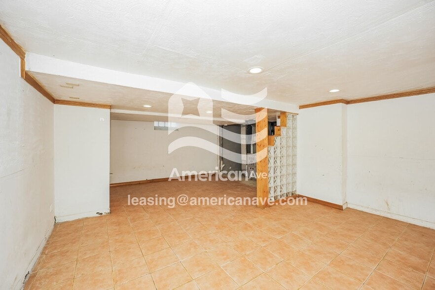 Building Photo - 4304 E 164th St