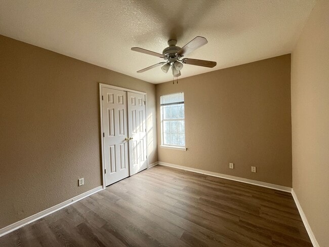 Building Photo - 4802 John David Dr