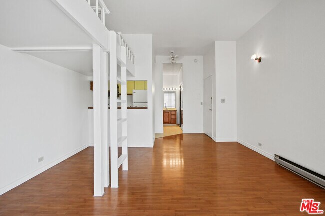 Building Photo - 1440 Veteran Ave