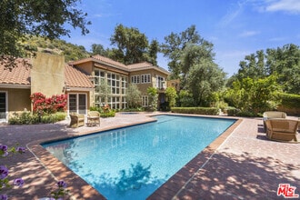 Building Photo - 3265 Mandeville Canyon Rd