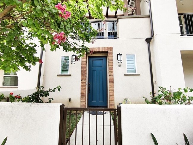 Building Photo - 537 W Foothill Blvd