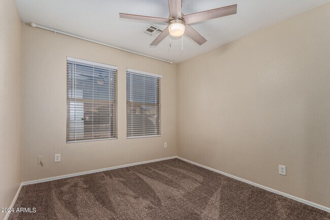 Building Photo - 10513 W Louise Dr