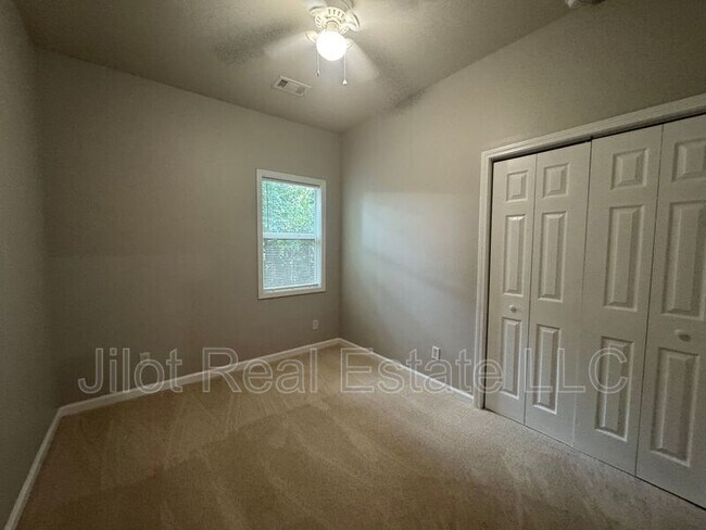 Building Photo - 1366 Clermont Ave